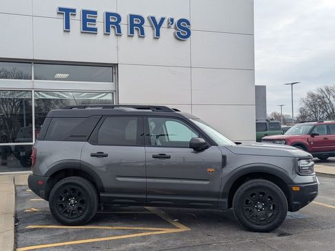 Used 2025 Ford Bronco Sport Badlands image 2