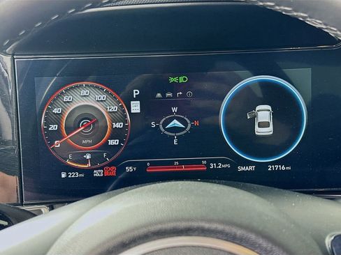 Used 2025 Hyundai Elantra SEL FWD image 24