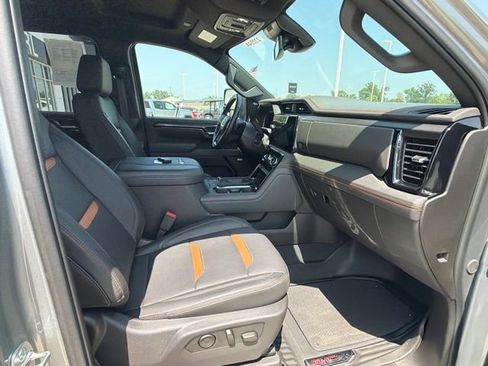Certified 2025 GMC Sierra 2500 AT4 w/ AT4 Preferred Package AWD/4WD image 29