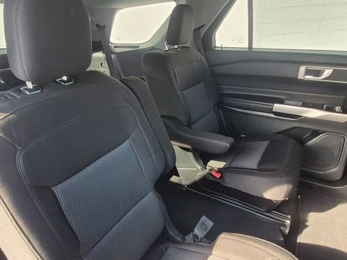 Used 2022 Ford Explorer XLT w/ Class IV Trailer Tow Package AWD/4WD image 5