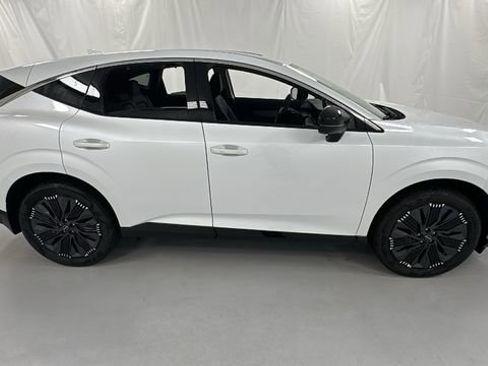 New 2025 Nissan Murano Platinum w/ Cargo Package image 2