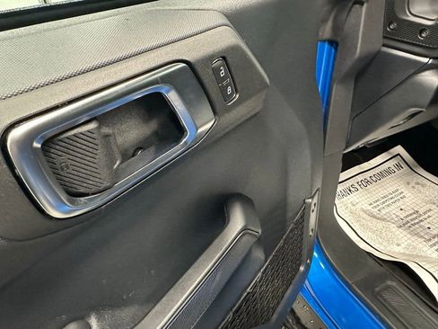 Used 2025 Ford Bronco Big Bend image 9