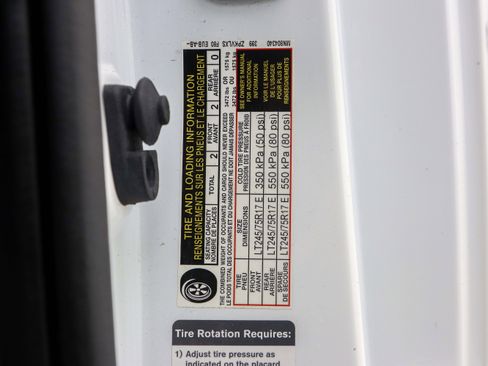 Used 2021 Nissan NV 3500 SV image 32