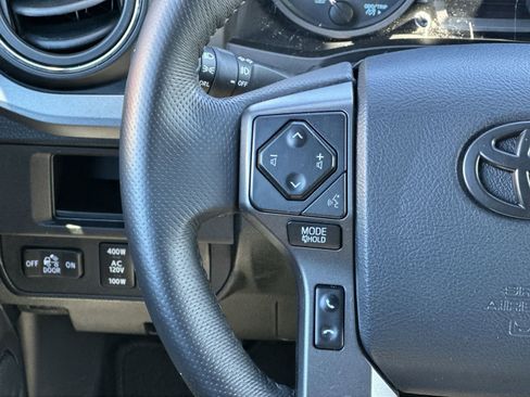 Used 2018 Toyota Tacoma TRD Sport image 20
