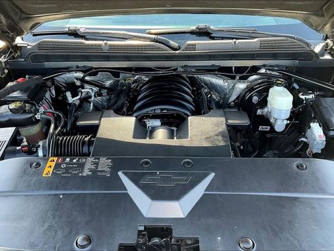 Used 2018 Chevrolet Silverado 1500 LT w/ All Star Edition image 9