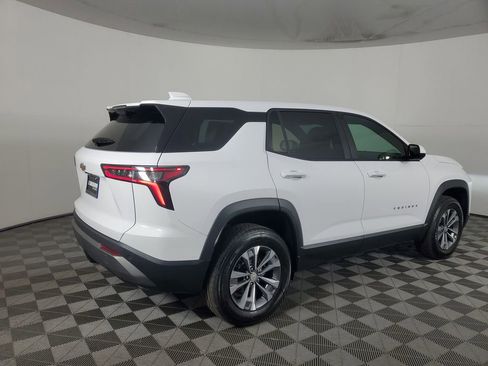 New 2026 Chevrolet Equinox LT FWD image 4