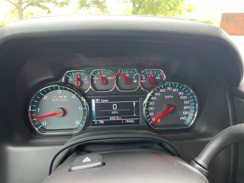 Used 2018 Chevrolet Tahoe LT w/ Luxury Package AWD/4WD image 17