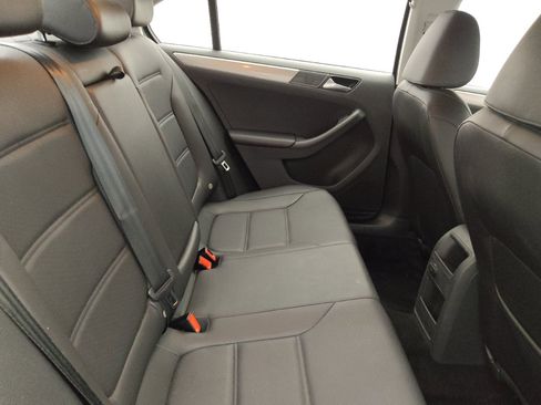 Used 2016 Volkswagen Jetta SE FWD image 19