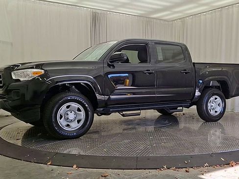 Certified 2022 Toyota Tacoma SR image 3