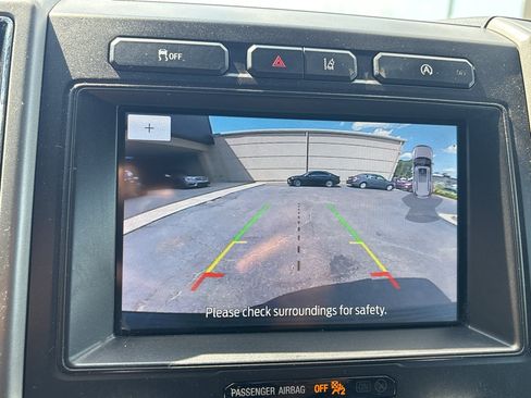 Used 2020 Ford Expedition Max XLT w/ Equipment Group 202A RWD image 25