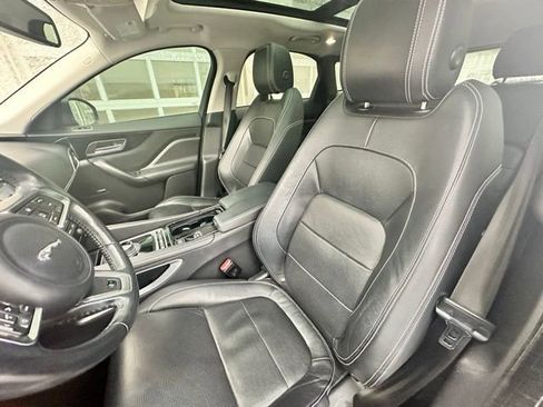 Used 2018 Jaguar F-PACE R-Sport image 10