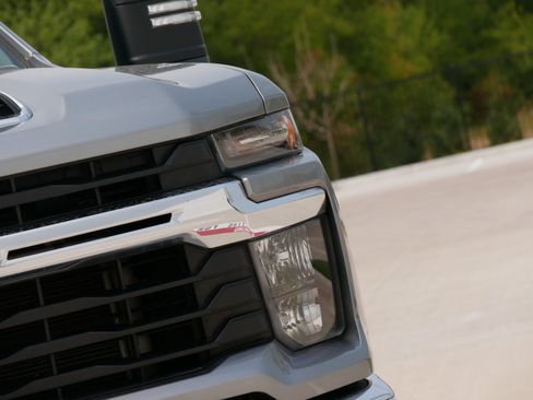 Used 2025 Chevrolet Silverado 2500 LT w/ Texas Edition AWD/4WD image 10