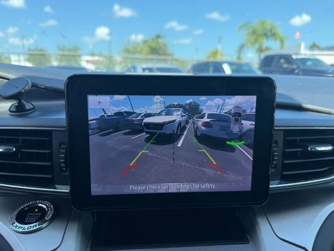 Used 2021 Ford Explorer XLT w/ Equipment Group 202A AWD/4WD image 16