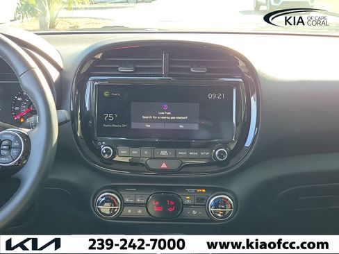 Certified 2021 Kia Soul EX image 18