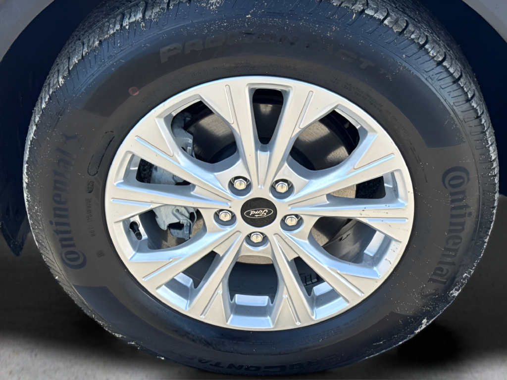 Used 2025 Ford Escape Active AWD/4WD image 30