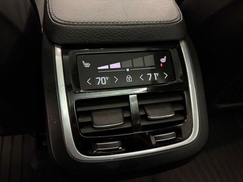Used 2019 Volvo XC90 T6 Momentum w/ Advanced Package image 11
