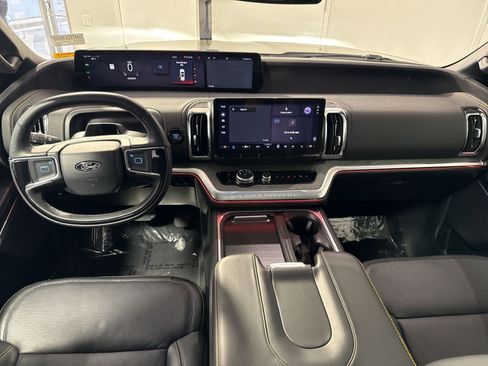 Used 2025 Ford Expedition Tremor AWD/4WD image 24