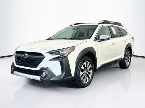 Used 2024 Subaru Outback Touring AWD/4WD image 3
