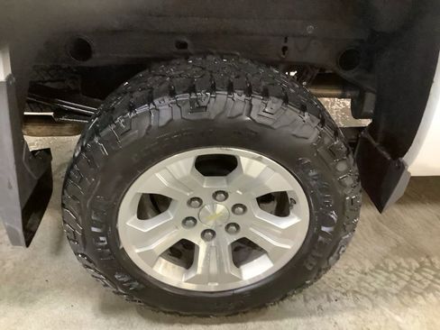 Used 2017 Chevrolet Silverado 1500 LT w/ All Star Edition image 12