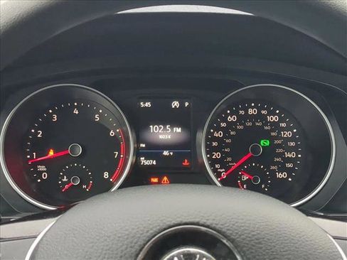 Used 2018 Volkswagen Tiguan S image 11