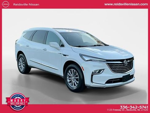 Used 2024 Buick Enclave Premium image 8