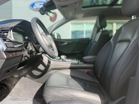 Used 2023 Audi Q8 Premium w/ Convenience Package AWD/4WD image 18