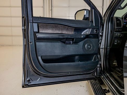 Used 2021 Ford Expedition Max Limited image 33