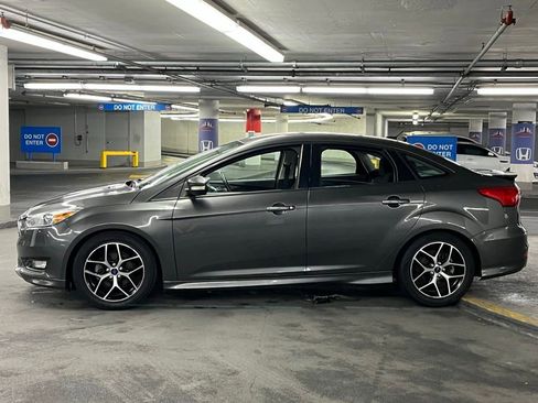 Used 2015 Ford Focus SE w/ SE Ecoboost Package image 27