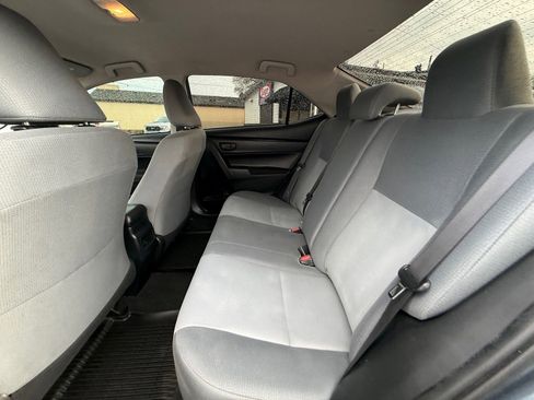 Used 2019 Toyota Corolla L image 18