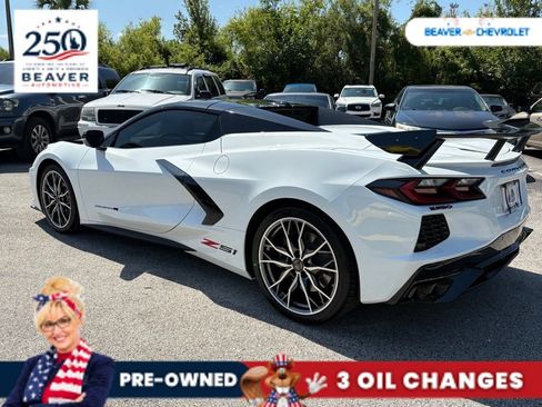 Used 2025 Chevrolet Corvette Stingray Premium Conv w/ Z51 Performance Package RWD image 5