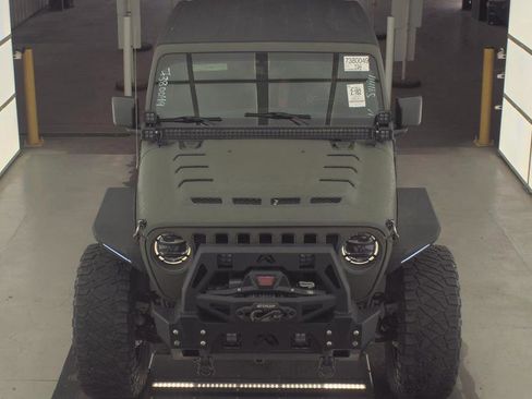 Used 2019 Jeep Wrangler Unlimited Rubicon AWD/4WD image 2