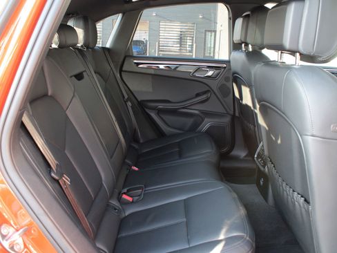 Used 2023 Porsche Macan image 24