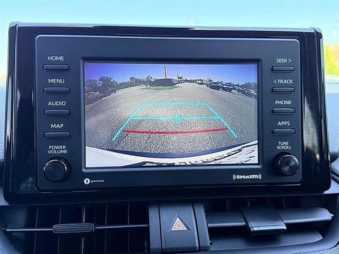 Used 2022 Toyota RAV4 XLE image 37