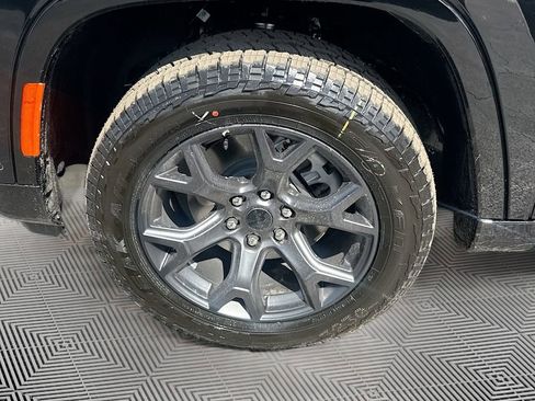New 2026 Jeep Grand Wagoneer 4WD image 35