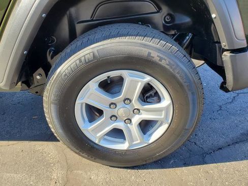 Used 2022 Jeep Wrangler Unlimited Sport image 24