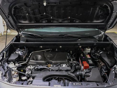Certified 2019 Toyota RAV4 XLE w/ Convenience Package FWD image 30