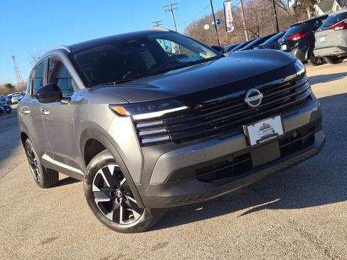 New 2026 Nissan Kicks SV w/ SV Premium Package image 4