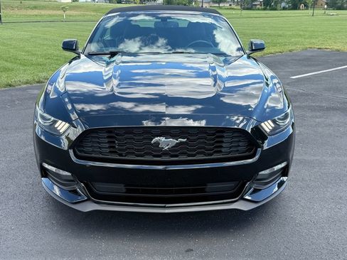 Used 2015 Ford Mustang Convertible RWD image 3