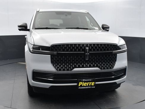 New 2026 Lincoln Navigator L Reserve image 6