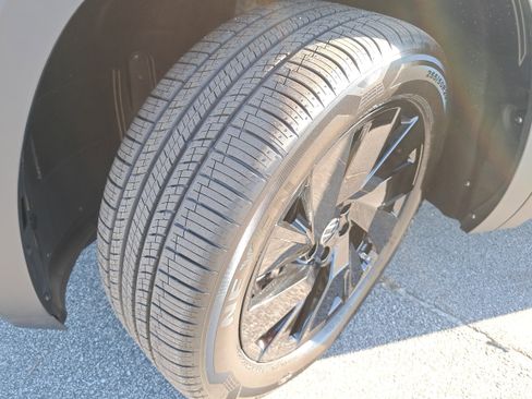 New 2026 Volkswagen Atlas SE image 32