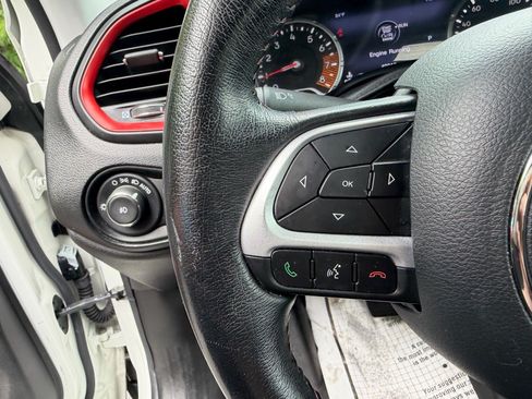 Used 2020 Jeep Renegade Trailhawk w/ Cold Weather Group AWD/4WD image 30