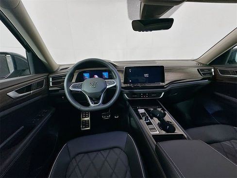 New 2026 Volkswagen Atlas SEL Premium R-Line AWD/4WD image 25