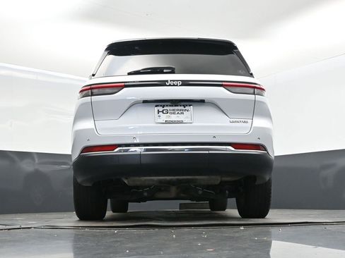 Used 2022 Jeep Grand Cherokee Limited image 44