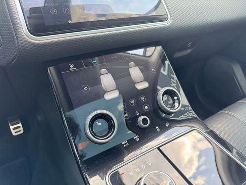 Used 2019 Land Rover Range Rover Velar S AWD/4WD image 14