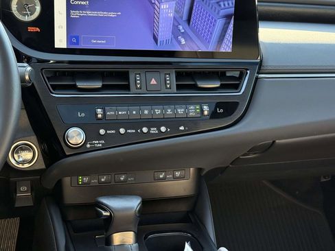 Used 2025 Lexus ES 350 w/ Premium Package FWD image 18