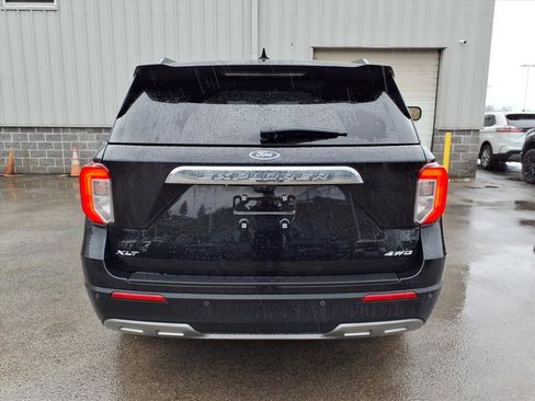 Certified 2023 Ford Explorer XLT w/ Equipment Group 202A image 5