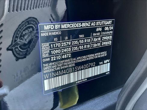 Used 2025 Mercedes-Benz GLB 250 image 33