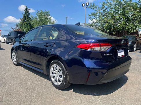 Used 2024 Toyota Corolla LE FWD image 6
