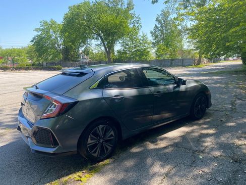 Used 2018 Honda Civic EX image 5
