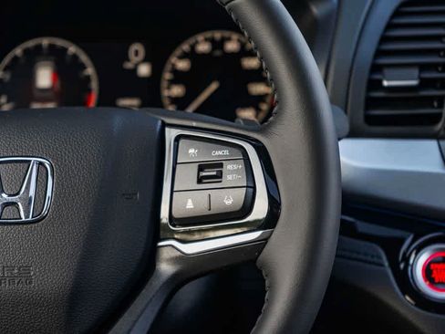 New 2026 Honda Odyssey Touring image 18